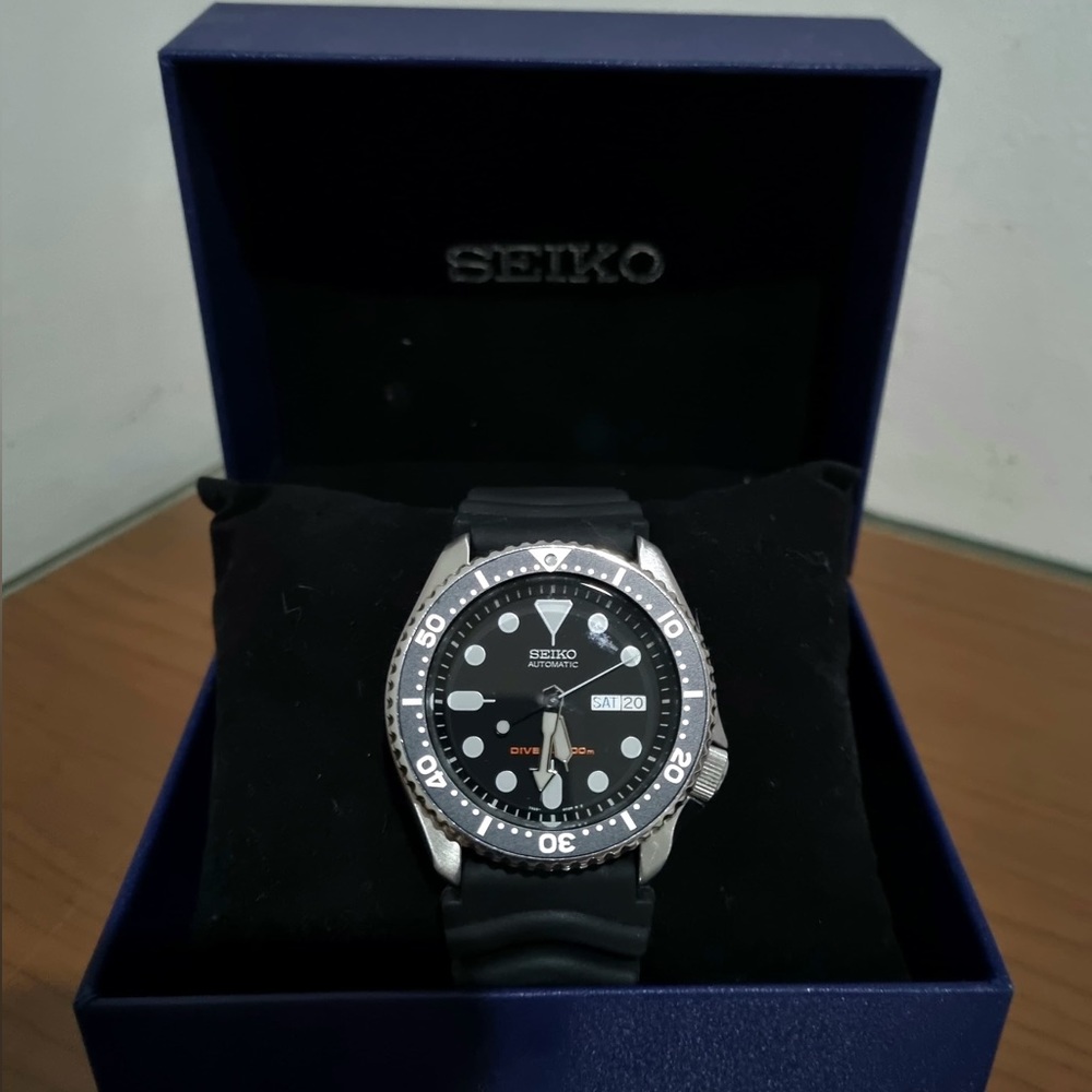 Seiko SKX007 with Original Parts, Box, & Papers (Collector’s Item)